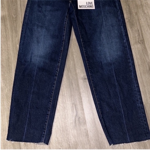 ❤️🔥FIRM PRICE❤️🔥 Authentic Love Moschino Straight Leg blue jeans - Picture 6 of 11